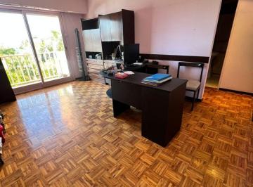 Departamento de 2 ambientes, Morón · Departamento 2 Ambientes Al Frente con Cochera - Excelente Ubicación en Morón