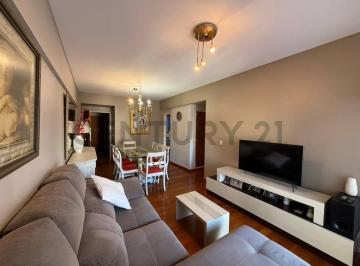Departamento · 80m² · 4 Ambientes · 1 Cochera · Dpto 4 Ambientes con Cochera en Almagro, a Pasos del Parque Centenario