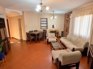 Casa · 190m² · 4 Ambientes · Casa 4 Ambientes Piscina Departamento Ituzaingó Norte