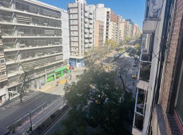Departamento · 86ha · 4 Ambientes · 1 Cochera · Venta Departamento 2 Dorm. Córdoba Centro Imperdible - Frente - Balcón 6to. Piso