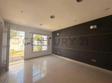 Departamento · 49m² · 3 Ambientes · 1 Cochera · Venta PH 3 Amb con Cochera - Ramos Mejia. Acepta Permuta