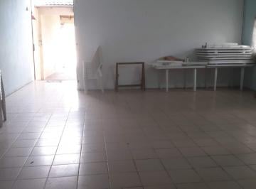 Casa de 4 ambientes, Esteban Echeverría · Amplio Galpón con Casa Arriba Cerca de La Feria
