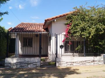 Casa de 3 ambientes, Lomas de Zamora · Casa en Venta 3 Ambientes con Quincho Garage y Fondo Apta Credito en Turdera