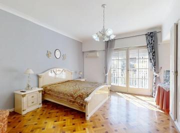 Casa · 271m² · 5 Ambientes · 1 Cochera · Casa en Venta de 5 Ambientes en Boulogne Sur Mer con Garage, Terraza y Jardín