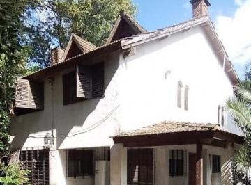 Casa · 300m² · 5 Ambientes · Excelente Propiedad, Buen Acceso Panamericana Ramal Pilar