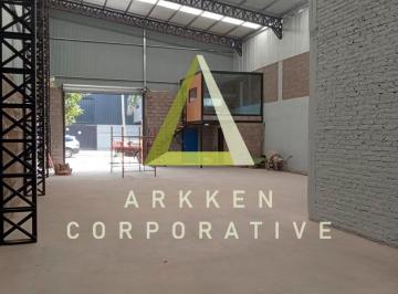 Bodega-Galpón · 335m² · Galpón en Alquiler en El Triangulo
