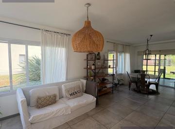 Casa · 600m² · 4 Ambientes · 4 Cocheras · Casa - Santa Elena