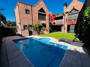 Casa de 6 ambientes, Tres de Febrero · Excelente Chalet en Ciudad Jardin