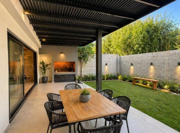 PH · 126m² · 4 Ambientes · 2 Cocheras · Duplex en Housing Quintas de Arguello 3 Dorm.