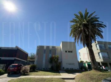 Casa · 153m² · 4 Ambientes · 3 Cocheras · C. Casa en Venta en Don Bosco Frente Al Parque Lineal Nuevo Quilmes
