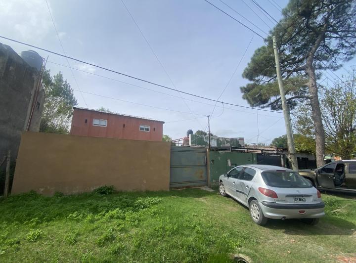 Casa · 100m² · 6 Dormitorios · 2 Cocheras