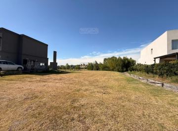 Terreno · 588m² · Terreno Lote en Venta en Santa Elena, Pilar del Este, Pilar