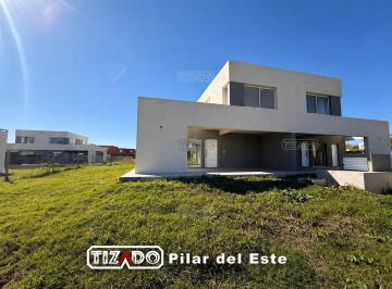 Casa · 80m² · 3 Ambientes · Casa en Venta en Casas de Santa Guadalupe, Casas del Este, Pilar del Este