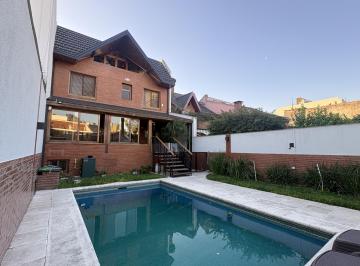 Casa · 550m² · 5 Dormitorios · 4 Cocheras · Casa de Categoria en Venta Sobre Av Salvador Maria del Carril