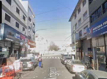 Local comercial · 260m² · 3 Ambientes · Local Pb + Entrepiso + Planta Alta - Zona Comercial - Flores - 260 m²