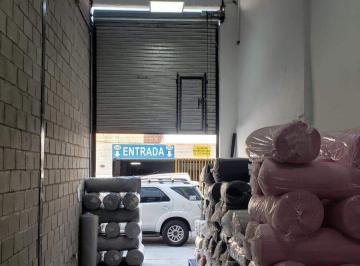 Local comercial · 260m² · 3 Ambientes · Local Pb + Entrepiso + Planta Alta - Zona Comercial - Flores - 260 m²