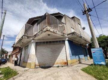 PH · 178m² · 4 Ambientes · 1 Cochera · Venta PH 4 Ambientes con 2 Locales en Villa Luzuriaga