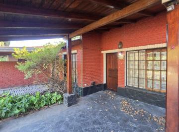 Casa · 100m² · 5 Ambientes · 2 Cocheras · Casa Amplia en Alquiler en Ituzaingo