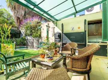 Casa · 362m² · 5 Ambientes · 1 Cochera · Casa de 5 Ambientes y Pileta en Devoto