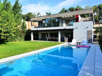 Casa · 240m² · 5 Ambientes · 2 Cocheras · Casa 5 Ambientes Haras Santa Maria