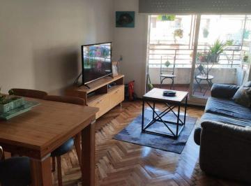 Departamento · 60m² · 3 Ambientes · Venta Barracas Depto 3 Ambientes Balcon Al Frente