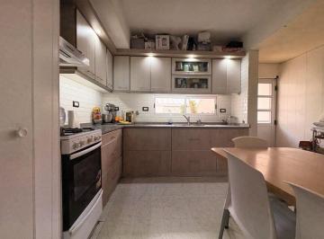 PH · 89m² · 4 Ambientes · Venta PH. 4 Amb, Olivos, Vte. Lopez Apto Cred.