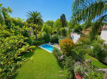 Casa de 8 ambientes, Belgrano · Casa en Venta en Belgrano R * Lote Doble Frente* con Jardín, Piscina y 5 Suites