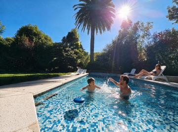 Casa de 8 ambientes, Belgrano · Casa en Venta en Belgrano R * Lote Doble Frente* con Jardín, Piscina y 5 Suites