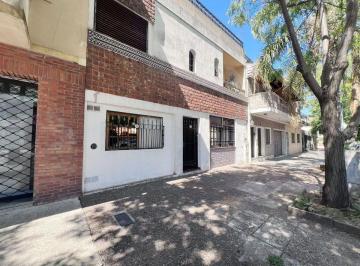 Casa · 160m² · 6 Ambientes · Casa Lote Propio 3 Dptos Villa Santa Rita
