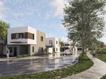 Casa · 112m² · 4 Ambientes · Casa 3 Dorm en Barrio Santomás
