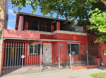 Casa · 133m² · 6 Ambientes · 1 Cochera · Venta Casa 6 Amb. Jardín. Cochera, Quilmes