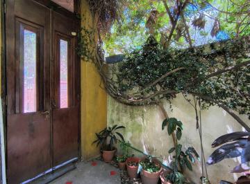 Casa · 98m² · 4 Ambientes · Venta Casa Interna de 2 Dorm. y Patio