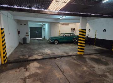 Garage · 270m² · Lote de 229 m Cuadrados con 8 Cocheras y un Dep.