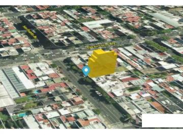 Casa de 6 ambientes, Flores · Propiedad a Refaccionar con Lote Propio