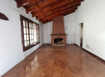 Casa · 138m² · 3 Ambientes · 1 Cochera · Venta Casa 3 Ambientes a Reciclar Santa Rita