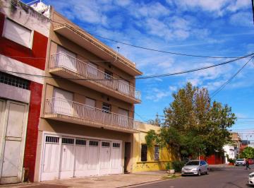 Departamento · 65m² · 3 Ambientes · 1 Cochera · Departamento 3amb con Balcòn y Patio Avellaneda