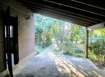 Casa · 65m² · 3 Ambientes · 3 Cocheras · Casa en Venta en Francisco Alvarez con Pileta