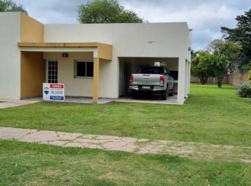 Casa · 99m² · 4 Ambientes · 1 Cochera · Venta Casa en Llambi Campbell.