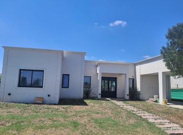 Casa · 123m² · 4 Ambientes · 1 Cochera · Casa en Venta 4 Ambientes Horizontes Al Sur