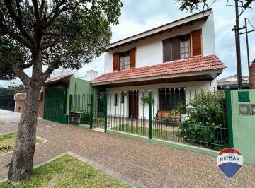 Casa · 126m² · 5 Ambientes · Casa en Venta 5 Ambientes en Luis Guillon