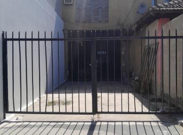 Bodega-Galpón · 74m² · Galpón en Venta en Tres de Febrero