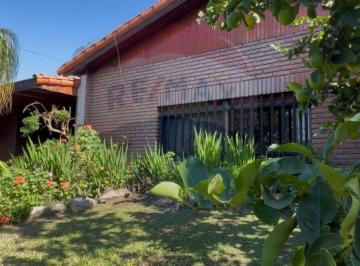 Casa · 330m² · 4 Ambientes · 2 Cocheras · Casa en Venta 4 Ambientes en Ciudad Evita