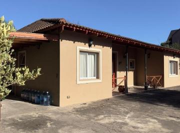 Casa · 170m² · 5 Ambientes · 4 Cocheras · Venta de Casa de Campo 5 Ambientes en La Barra Village