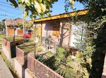 Casa · 64m² · 4 Ambientes · Venta Casa 4 Ambientes con Patio y Parrilla