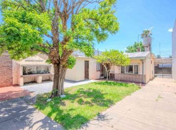 Casa · 174m² · 3 Ambientes · 3 Cocheras · Venta Casa 3 Amb. Cochera Quincho Jose Leon Suarez