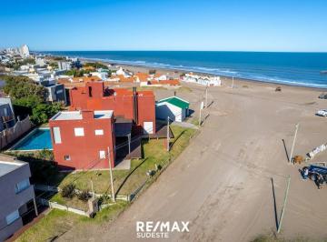 Casa · 320m² · 6 Ambientes · 2 Cocheras · Venta Casa de Lujo Sobre Dos Lotes Frente Al Mar
