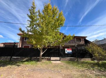 Casa · 322m² · 11 Ambientes · 3 Cocheras · Casa en Venta en Pergamino con Patio