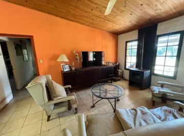 Quinta vacacional · 105m² · 1 Dormitorio · Casa Quinta a La Venta en Arrecifes
