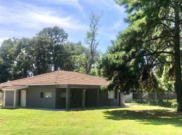 Casa · 230m² · 4 Ambientes · 2 Cocheras · Casa en Venta 4 Amb con Pileta Loma Verde Escobar
