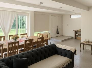 Casa · 173m² · 4 Ambientes · 2 Cocheras · Venta Casa 4 Ambientes Pileta Loma Verde Escobar